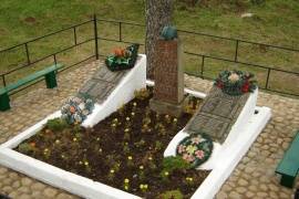 Воинское кладбище, 2 братские могилы. д. Варницы