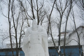 Памятник неизвестному солдату у Вохтожской школы №2, п. Вохтога