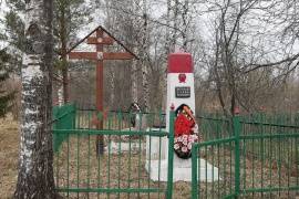 Братская могила советских воинов д. Рахлицы.