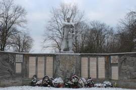 мемориальный комплекс в память односельчан, погибших в войне д.Горки Солецкого района 