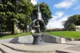Памятник А.И. Маринеско