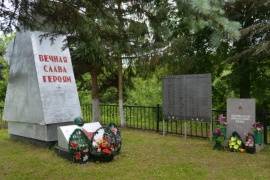 Братская могила советских воинов, д. Тарасово