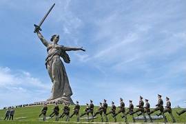 Годовщина Сталинградской битве