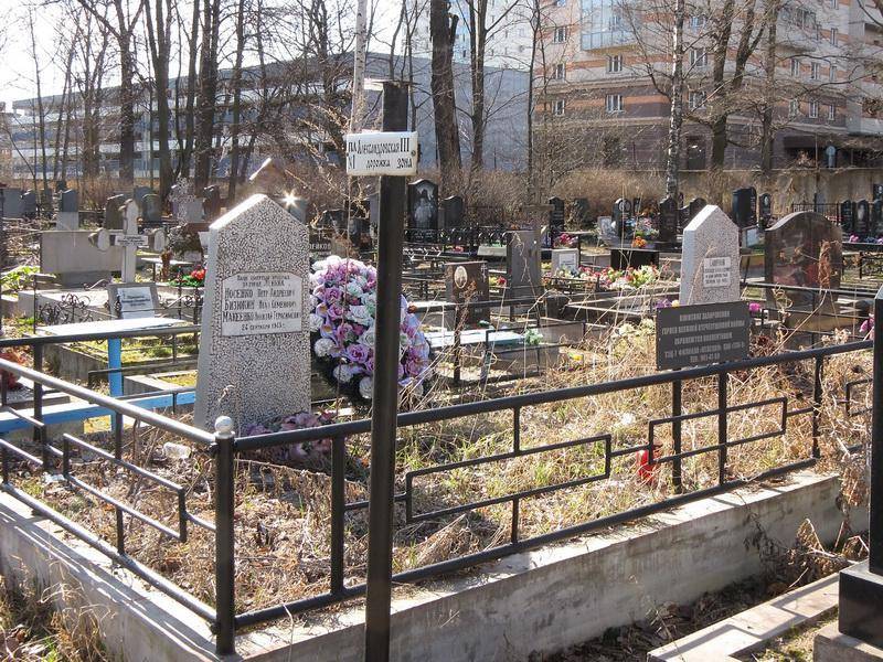 Братская могила советских воинов, погибших в Великую Отечественную войну