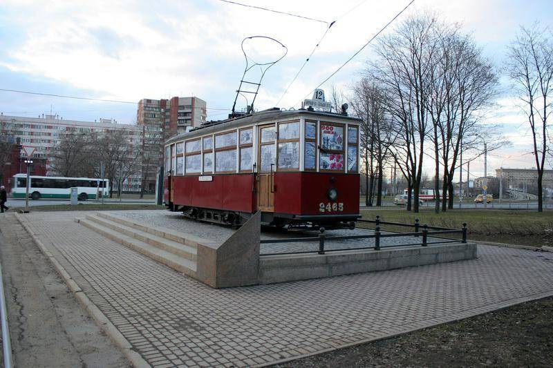 Памятник "Блокадному трамваю"