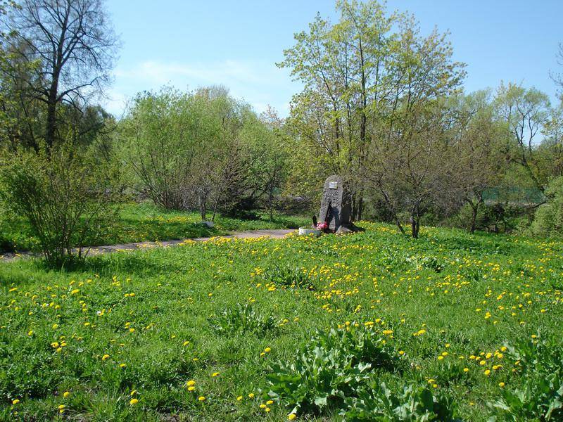 Памятник Стрельнинскому десанту