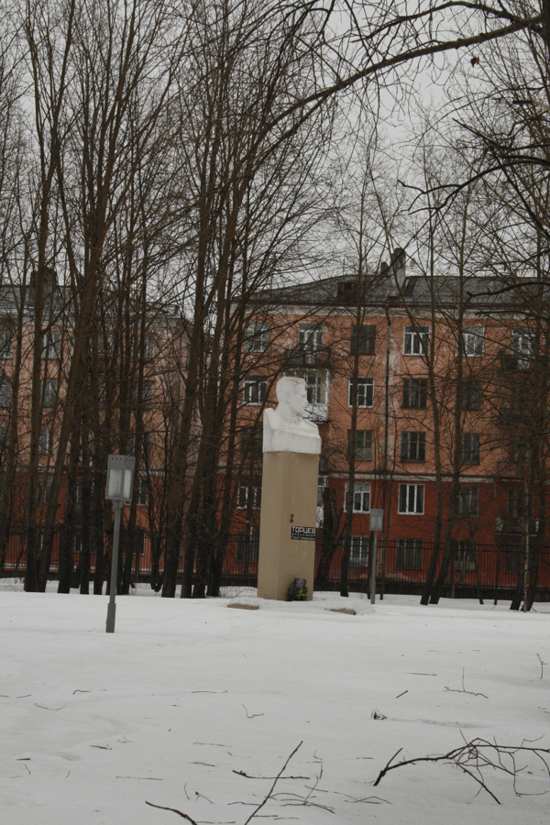 Памятник Герою Советского Союза А.Г. Торцеву. г.Северодвинск