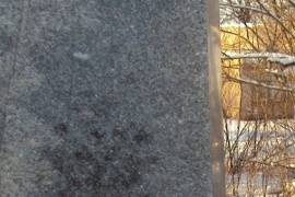 Памятный знак на месте расстрела немецко-фашистскими захватчиками советской молодёжи  Волотовский район д. Порожки