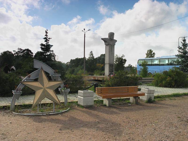 Памятник Советскому М. А., Герою Советского Союза