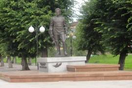 Памятник Герою Советского Союза С.И. Гусеву