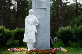 Памятник в честь жителей п. Водный, погибших на фронтах Великой Отечественной войны 1941-1945 гг. , п. Водный