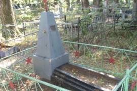 Братская могила советских воинов в д.Перетенка-2 Котовского сельского поселения