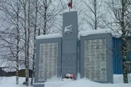 Памятник землякам, павшим в боях за отечество, с. Деревянск