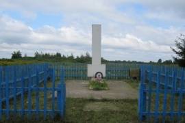 Братская могила, западнее  д. Шастово