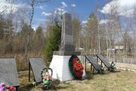 воинское захоронение  -братская могила, 1941-1944 г.г. , п. Короцко