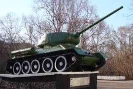 Памятник Т-34 «В честь боевого и трудового подвига вологжан в Великой Отечественной войне 1941—1945 годов»