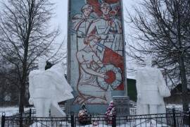Памятная стела землякам, погибшим в годы Великой Отечественной войны  д. Семытино