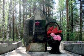 Братская могила советских воинов. Пос. Кочкома, 35-й км шоссе Кочкома—Реболы