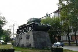 Танк Т-34, установленный в честь освобождения г. Петрозаводска от финских захватчиков