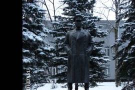 Памятник  Герою Советского Союза Георгию Константиновичу Жукову
