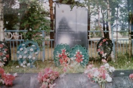 Братская могила Республика Карелия, Прионежский район село Деревянное.