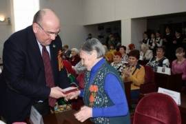 В Сосногорском районе ветеранам вручили юбилейные медали