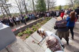 Мемориал павшим советским воинам открыт в Псковской области