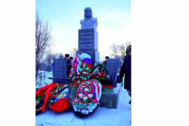 В посёлке Кувшинская Салма состоялось торжественное открытие нового памятника морякам-катерникам