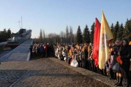 Памятник «Морякам-балтийцам» торжественно открыли после реконструкции в Калининграде