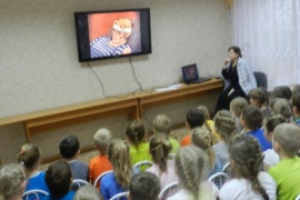 Воспитанникам детского сада № 62 «Рябинушка» показали мультфильмы о войне