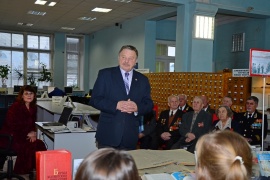 Выставка «На подвиг Отчизна зовет» открылась в Вологодской областной библиотеке