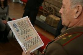 Наградные листы прадедов вручили студентам в Пскове