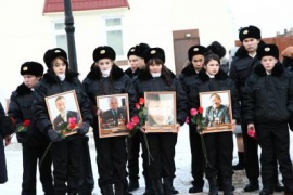 Памяти павших будьте достойны!