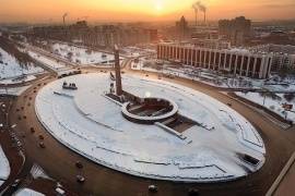 Бишкек передал частицу Вечного огня для мемориала на площади Победы в Петербурге