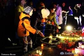 В Оленегорске прошел митинг памяти «Зажгли свечу памяти»