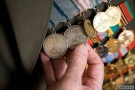 Ветеранам Великой Отечественной войны помогают волонтеры и мобильные бригады