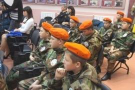 Выпускникам кадетской школы вручили дипломы за активное участие в конкурсе сочинений, посвященного 70-й годовщине Победы